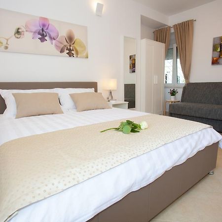 Summer Lounge Apartments สปลิท ภายนอก รูปภาพ