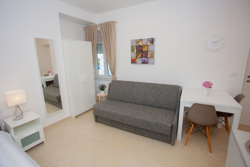 Summer Lounge Apartments สปลิท ภายนอก รูปภาพ