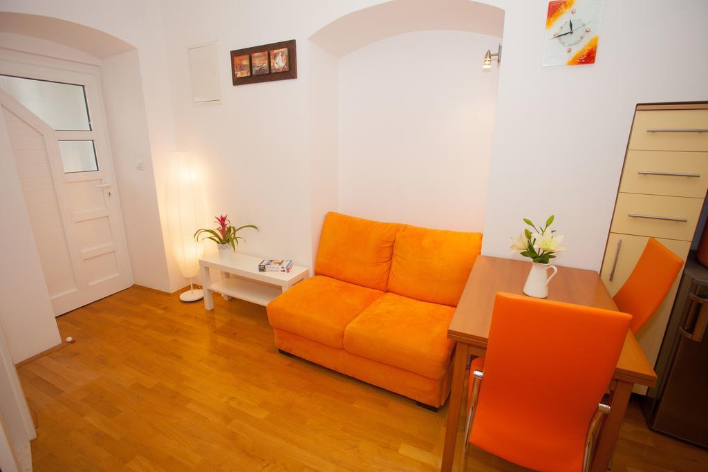 Summer Lounge Apartments สปลิท ภายนอก รูปภาพ